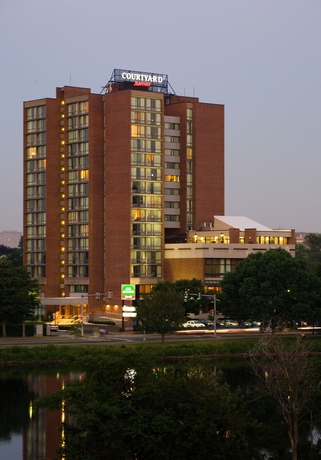 Imagen general del Hotel Courtyard By Marriott Boston-cambridge. Foto 3