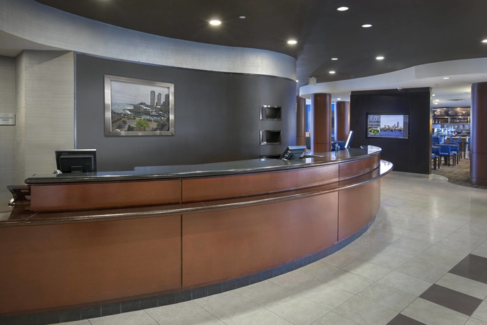 Imagen de los interiores del Hotel Courtyard By Marriott Boston-south Boston. Foto 17