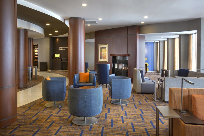 Imagen de los interiores del Hotel Courtyard By Marriott Boston-south Boston. Foto 18
