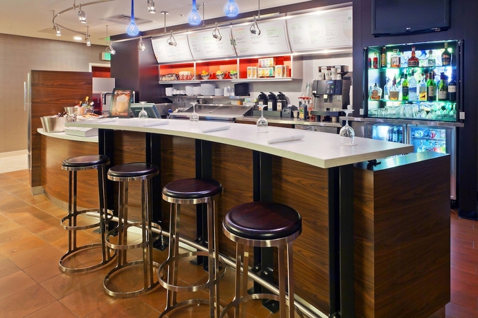 Imagen del bar/restaurante del Hotel Courtyard By Marriott Boulder Longmont. Foto 6