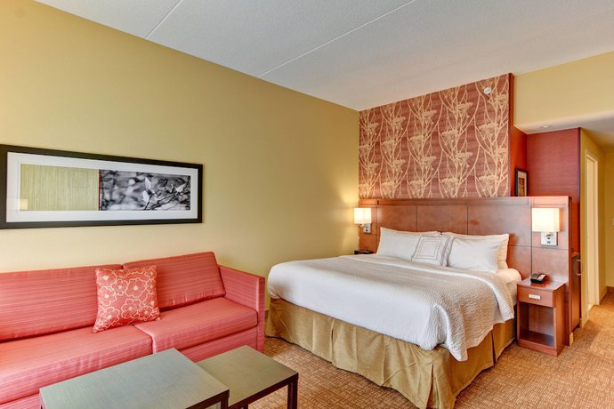 Imagen de la habitación del Hotel Courtyard By Marriott Bridgeport Clarksburg. Foto 5