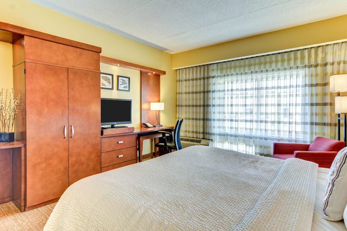 Imagen de la habitación del Hotel Courtyard By Marriott Bridgeport Clarksburg. Foto 6