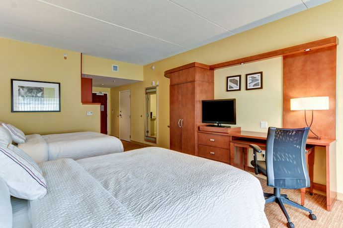 Imagen de la habitación del Hotel Courtyard By Marriott Bridgeport Clarksburg. Foto 14