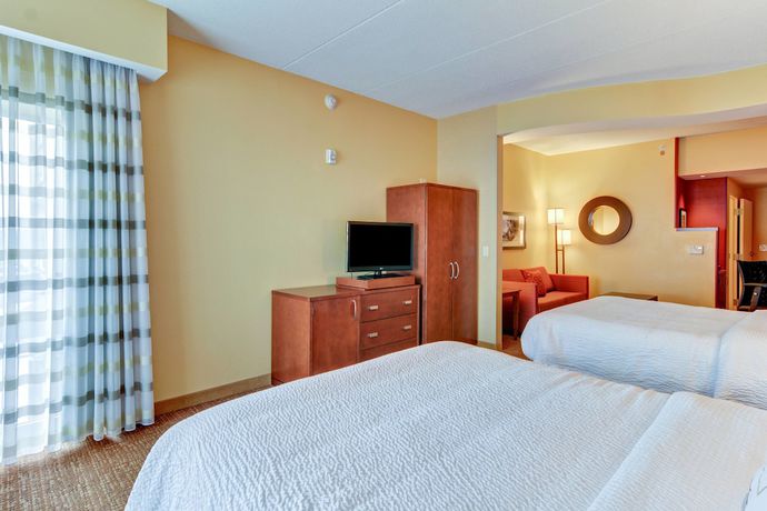 Imagen de la habitación del Hotel Courtyard By Marriott Bridgeport Clarksburg. Foto 18