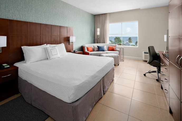 Imagen de la habitación del Hotel Courtyard By Marriott Bridgetown. Foto 4