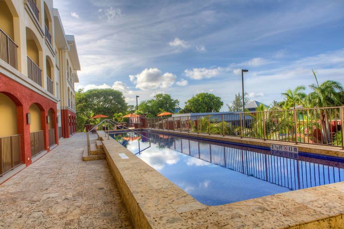 Imagen de la piscina del Hotel Courtyard By Marriott Bridgetown. Foto 20