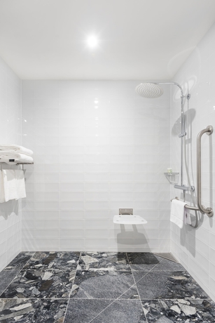 Imagen de la habitación del Hotel Courtyard By Marriott Brno. Foto 16