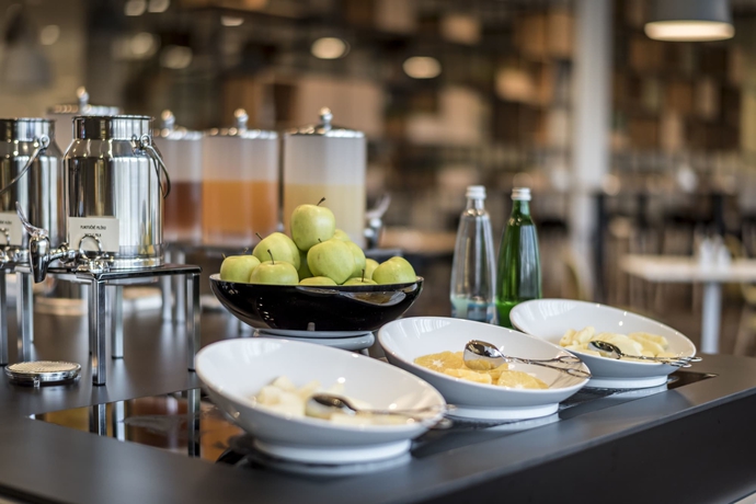 Imagen del bar/restaurante del Hotel Courtyard By Marriott Brno. Foto 9