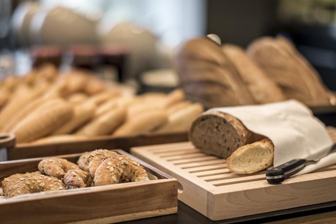 Imagen del bar/restaurante del Hotel Courtyard By Marriott Brno. Foto 10