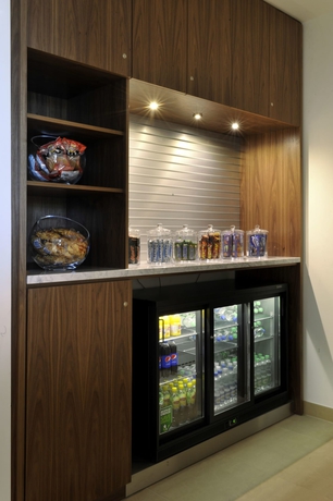 Imagen del bar/restaurante del Hotel Courtyard By Marriott Brussels Eu. Foto 3