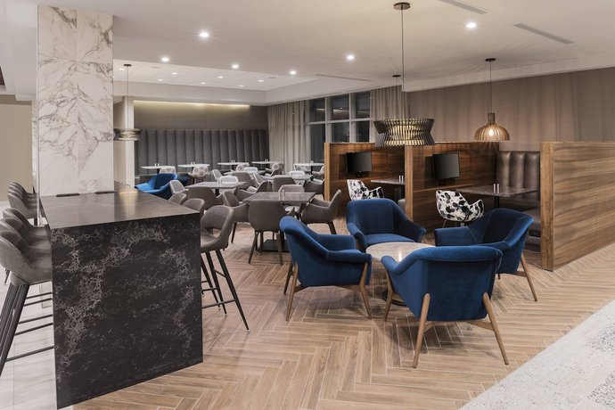 Imagen de los interiores del Hotel Courtyard By Marriott Burlington. Foto 10