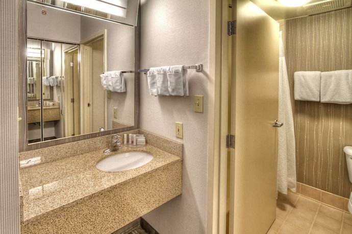 Imagen de la habitación del Hotel Courtyard By Marriott Burlington, Westview Terrace. Foto 11