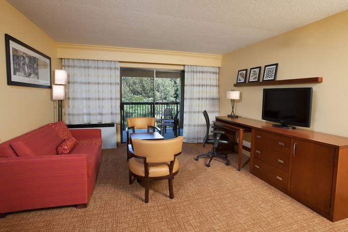 Imagen de la habitación del Hotel Courtyard By Marriott Burlington Williston. Foto 11