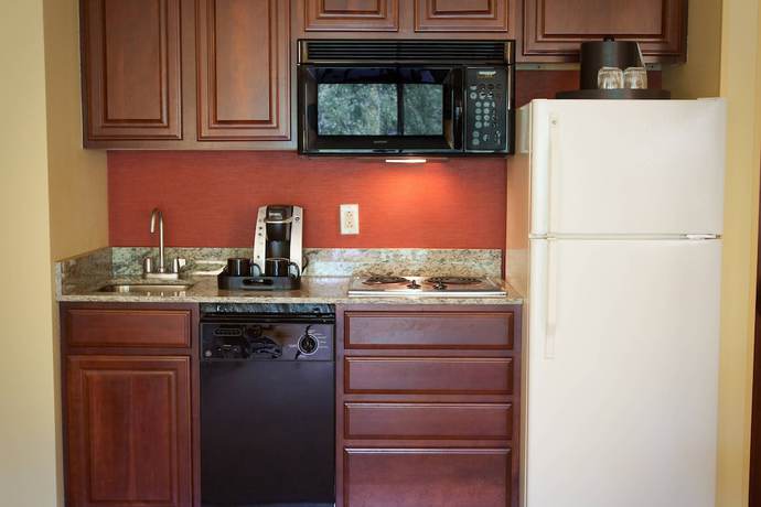 Imagen de la habitación del Hotel Courtyard By Marriott Burlington Williston. Foto 12