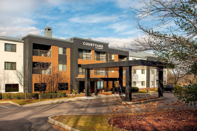 Imagen general del Hotel Courtyard By Marriott Burlington Williston. Foto 1