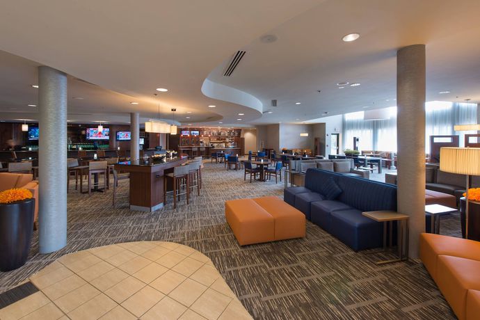 Imagen general del Hotel Courtyard By Marriott Canton. Foto 1