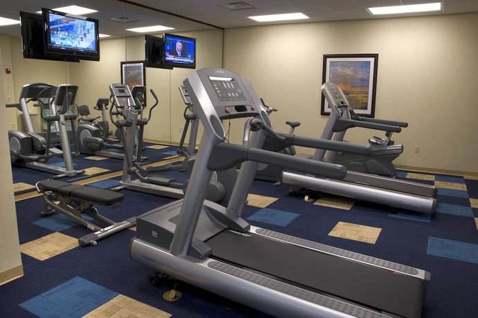 Imagen de los interiores del Hotel Courtyard By Marriott Canton. Foto 19
