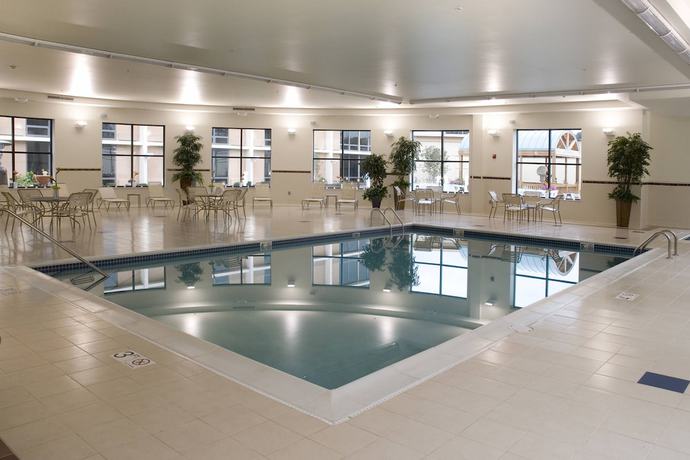 Imagen general del Hotel Courtyard By Marriott Canton. Foto 2