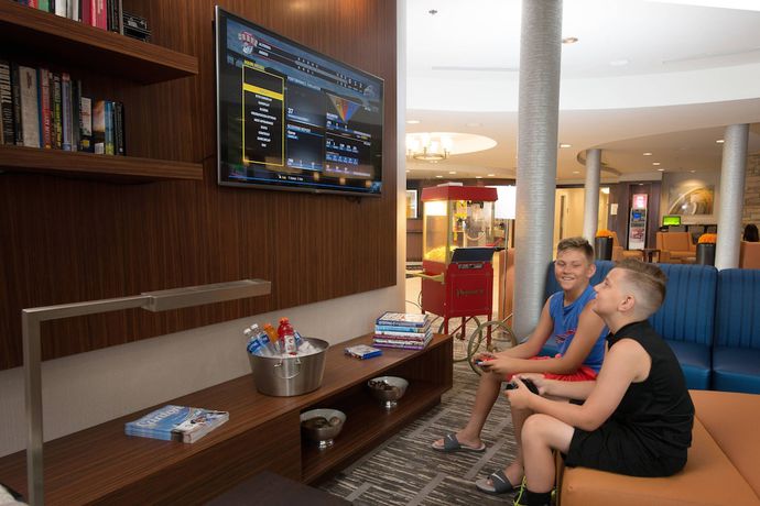 Imagen general del Hotel Courtyard By Marriott Canton. Foto 3
