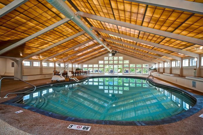 Imagen de la piscina del Hotel Courtyard By Marriott Cape Cod Hyannis. Foto 20