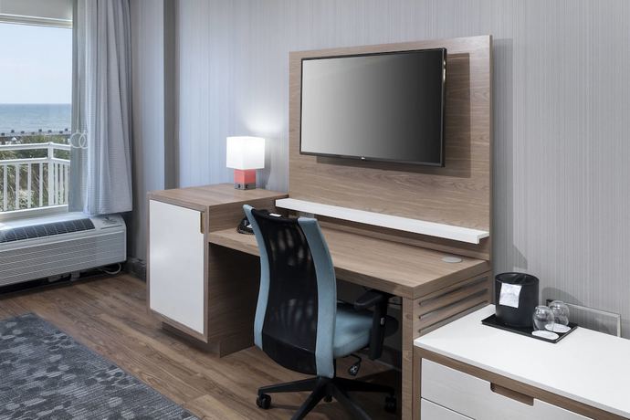 Imagen de la habitación del Hotel Courtyard By Marriott Carolina Beach. Foto 8
