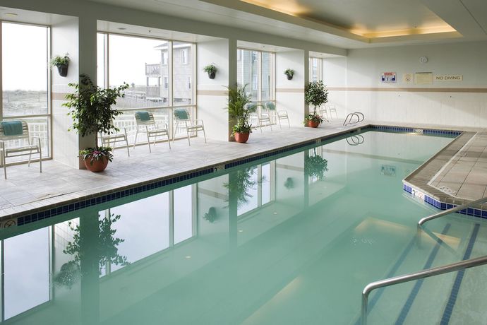 Imagen de la piscina del Hotel Courtyard By Marriott Carolina Beach. Foto 19