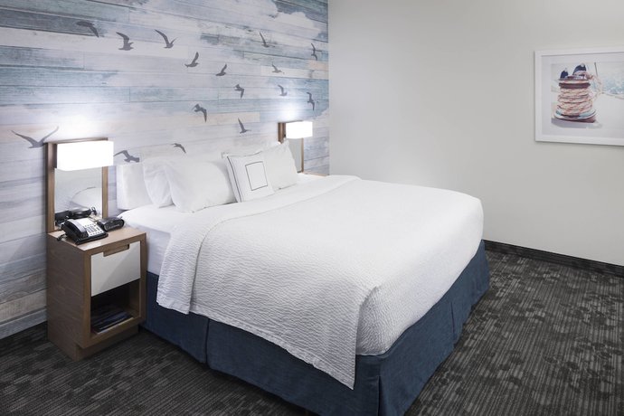 Imagen de la habitación del Hotel Courtyard By Marriott Carolina Beach. Foto 15