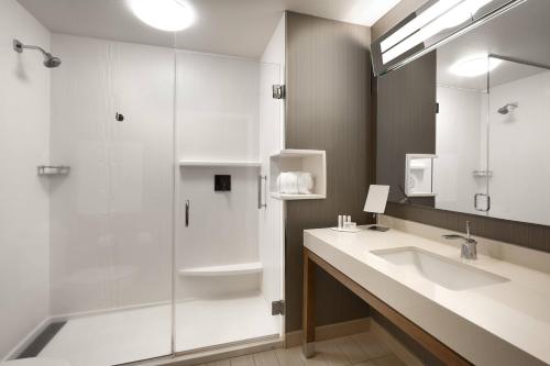 Imagen de la habitación del Hotel Courtyard By Marriott Cedar City. Foto 20