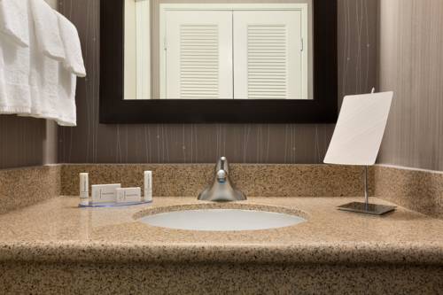 Imagen de la habitación del Hotel Courtyard By Marriott Champaign. Foto 3