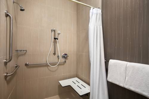 Imagen de la habitación del Hotel Courtyard By Marriott Champaign. Foto 10