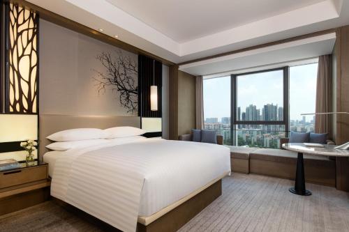Imagen de la habitación del Hotel Courtyard By Marriott Changsha South. Foto 5