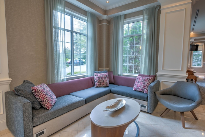 Imagen de los interiores del Hotel Courtyard By Marriott Chapel Hill. Foto 16