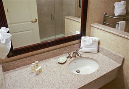 Imagen de la habitación del Hotel Courtyard By Marriott Charleston Mount Pleasant. Foto 4