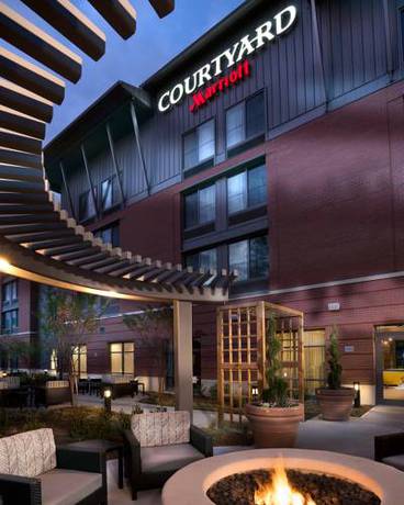 Imagen de la habitación del Hotel Courtyard By Marriott Charleston Summerville. Foto 2