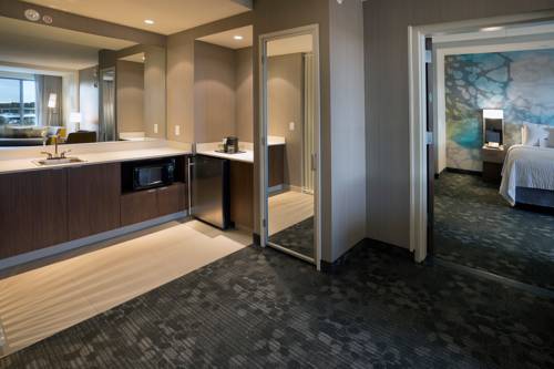 Imagen de la habitación del Hotel Courtyard By Marriott Charleston Summerville. Foto 6