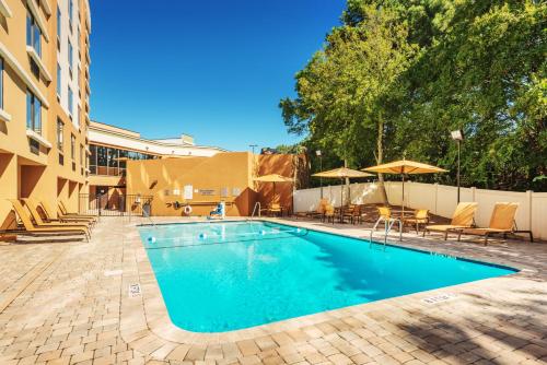 Imagen de la piscina del Hotel Courtyard By Marriott Charlotte Airport/billy Graham Parkway. Foto 9