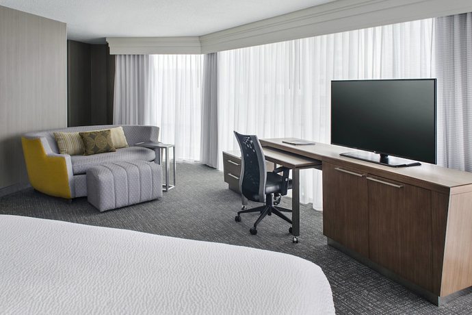 Imagen de la habitación del Hotel Courtyard By Marriott Charlotte City Center. Foto 9