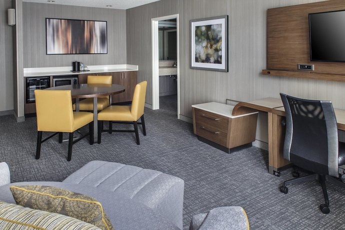 Imagen de la habitación del Hotel Courtyard By Marriott Charlotte City Center. Foto 12