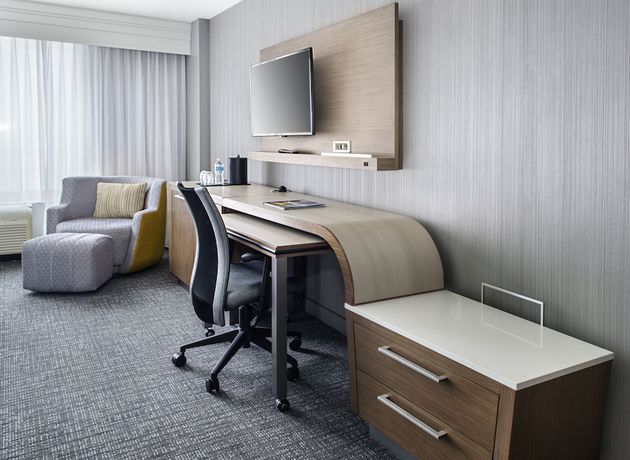 Imagen de la habitación del Hotel Courtyard By Marriott Charlotte City Center. Foto 16