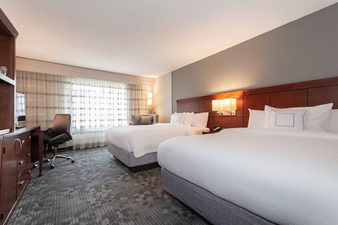 Imagen de la habitación del Hotel Courtyard By Marriott Charlotte Lake Norman. Foto 7
