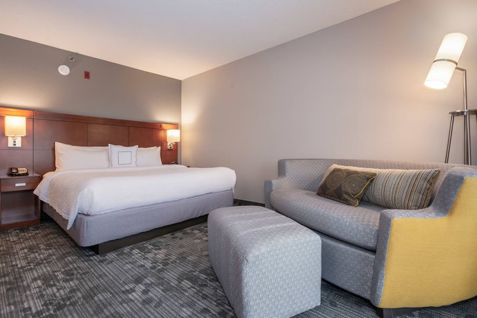 Imagen de la habitación del Hotel Courtyard By Marriott Charlotte Lake Norman. Foto 13