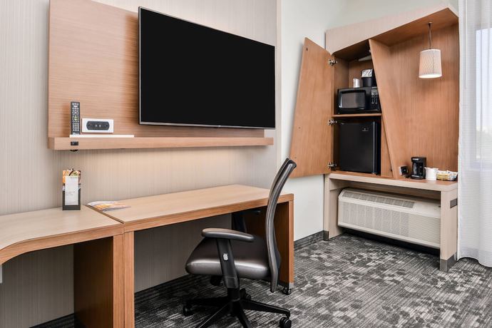 Imagen de la habitación del Hotel Courtyard By Marriott Charlotte Northlake. Foto 13