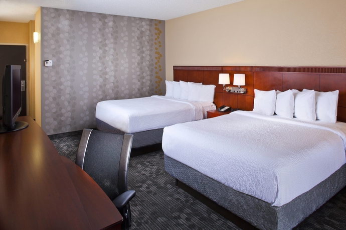 Imagen de la habitación del Hotel Courtyard By Marriott Charlottesville. Foto 8