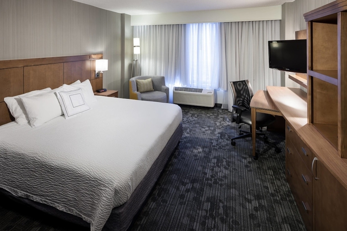 Imagen de la habitación del Hotel Courtyard By Marriott Charlottesville University Medical Ctr. Foto 6