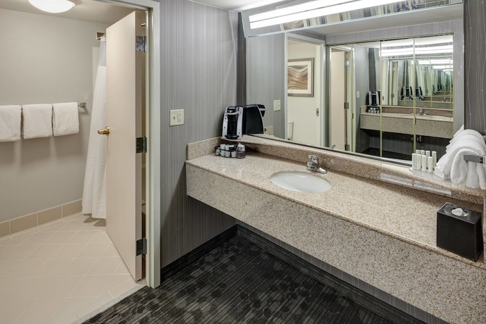 Imagen de la habitación del Hotel Courtyard By Marriott Charlottesville University Medical Ctr. Foto 11