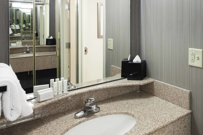 Imagen de la habitación del Hotel Courtyard By Marriott Charlottesville University Medical Ctr. Foto 12