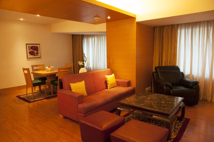 Imagen de los interiores del Hotel Courtyard By Marriott Chennai. Foto 13