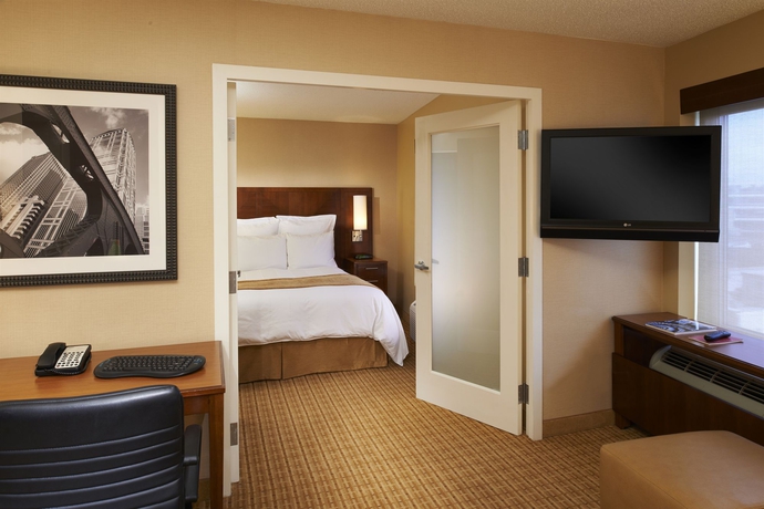 Imagen de la habitación del Hotel Courtyard By Marriott Chicago Downtown River North. Foto 6