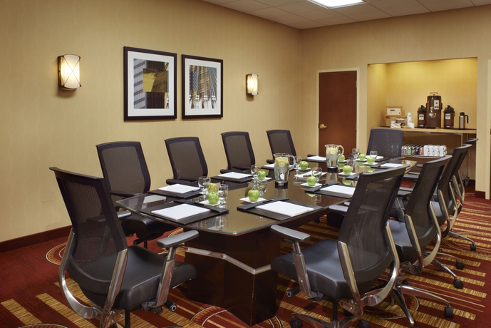 Imagen de los interiores del Hotel Courtyard By Marriott Chicago Downtown River North. Foto 11