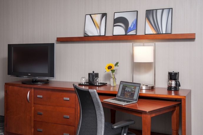 Imagen de la habitación del Hotel Courtyard By Marriott Chicago Glenview/northbrook. Foto 10